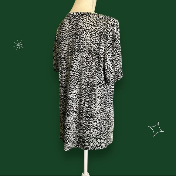 Rails ‘Cara’ Women's Black and White Leopard Print V-Neck Linen-Blend Top Size M - Picture 12 of 16